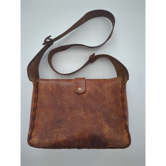 Vtg 60s Tooled Stitched Leather Shoulder Bag Floral detail Rustic Boho Crossbody - Picture 4 of 11